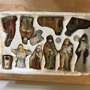 Porcelain 11-piece Nativity Set Figurines Mary Joseph Baby Jesus Wise Men Angel